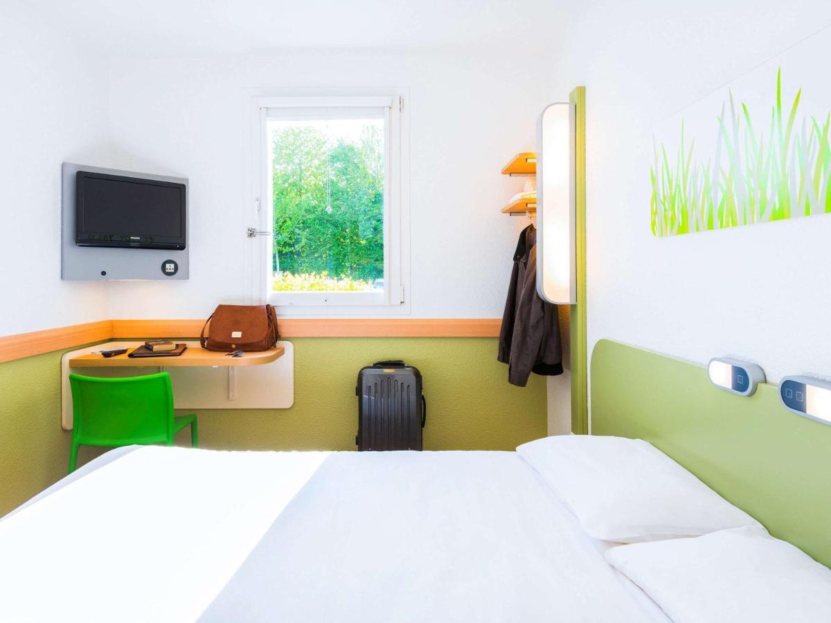 Ibis Budget Rennes Route De Saint Malo Montgermont Exterior photo